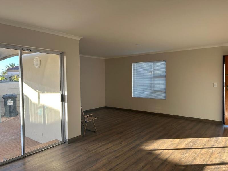 To Let 3 Bedroom Property for Rent in Eikenbosch Western Cape